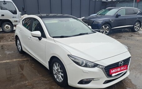 Mazda 3, 2018 год, 1 999 999 рублей, 2 фотография