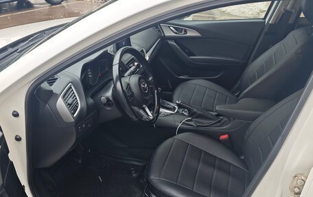 Mazda 3, 2018 год, 1 999 999 рублей, 9 фотография