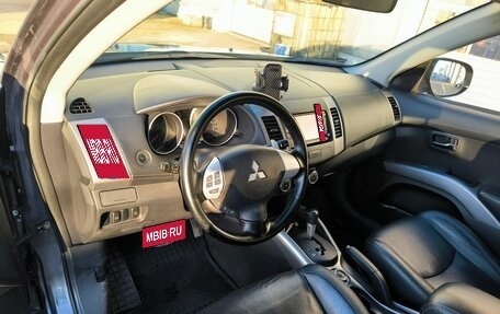 Mitsubishi Outlander III рестайлинг 3, 2010 год, 1 170 000 рублей, 13 фотография
