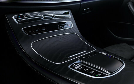 Mercedes-Benz E-Класс, 2021 год, 3 850 000 рублей, 21 фотография