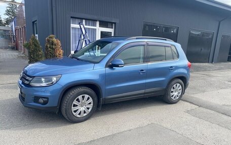 Volkswagen Tiguan I, 2011 год, 1 300 000 рублей, 2 фотография