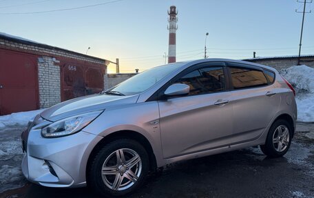 Hyundai Solaris II рестайлинг, 2013 год, 930 000 рублей, 3 фотография