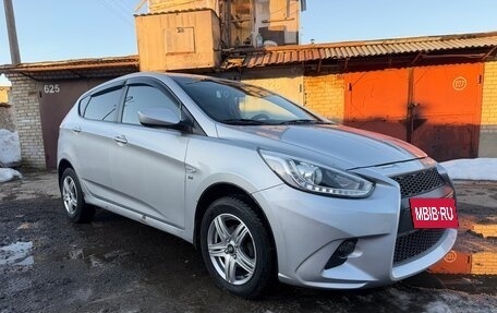 Hyundai Solaris II рестайлинг, 2013 год, 930 000 рублей, 4 фотография