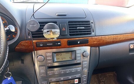 Toyota Avensis III рестайлинг, 2007 год, 800 000 рублей, 10 фотография