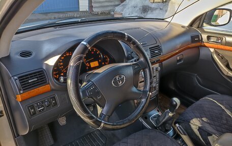 Toyota Avensis III рестайлинг, 2007 год, 800 000 рублей, 8 фотография