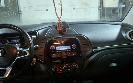 Renault Kaptur I рестайлинг, 2020 год, 1 335 000 рублей, 8 фотография