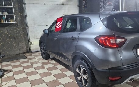 Renault Kaptur I рестайлинг, 2020 год, 1 335 000 рублей, 3 фотография