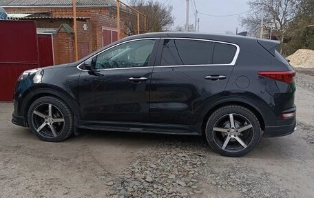 KIA Sportage IV рестайлинг, 2018 год, 2 300 000 рублей, 2 фотография