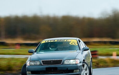 Toyota Cresta, 1993 год, 750 000 рублей, 3 фотография