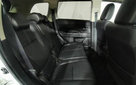 Mitsubishi Outlander III рестайлинг 3, 2018 год, 2 099 150 рублей, 16 фотография