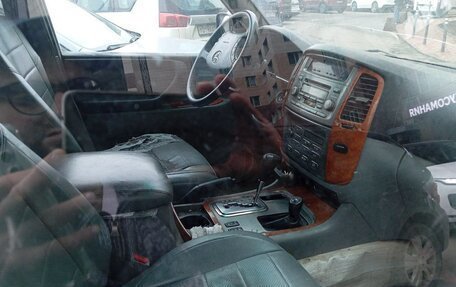 Toyota Land Cruiser 100 рестайлинг 2, 2004 год, 1 100 000 рублей, 3 фотография