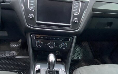 Volkswagen Tiguan II, 2016 год, 2 500 000 рублей, 9 фотография