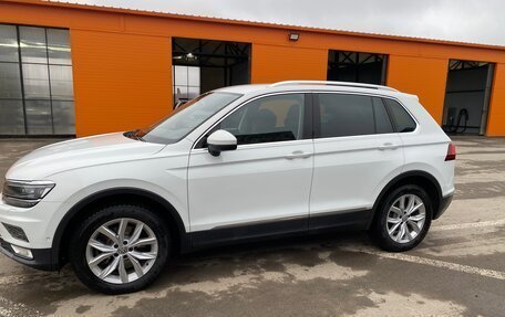 Volkswagen Tiguan II, 2016 год, 2 500 000 рублей, 7 фотография