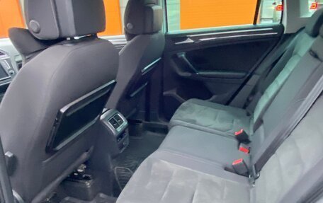 Volkswagen Tiguan II, 2016 год, 2 500 000 рублей, 10 фотография