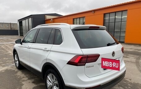 Volkswagen Tiguan II, 2016 год, 2 500 000 рублей, 5 фотография