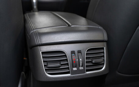 Hyundai Genesis II, 2015 год, 2 150 000 рублей, 13 фотография