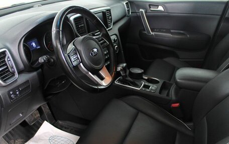 KIA Sportage IV рестайлинг, 2018 год, 2 550 000 рублей, 10 фотография