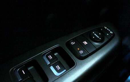 KIA Sportage IV рестайлинг, 2018 год, 2 550 000 рублей, 18 фотография