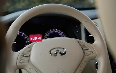 Infiniti QX50 I рестайлинг, 2015 год, 1 950 000 рублей, 12 фотография
