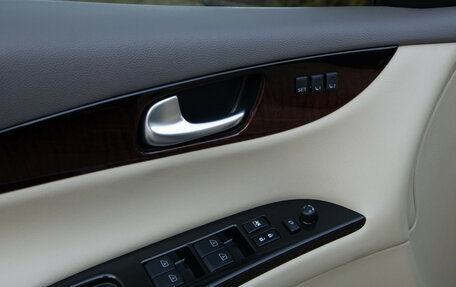 Infiniti QX50 I рестайлинг, 2015 год, 1 950 000 рублей, 22 фотография