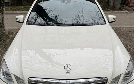 Mercedes-Benz E-Класс, 2011 год, 1 450 000 рублей, 1 фотография