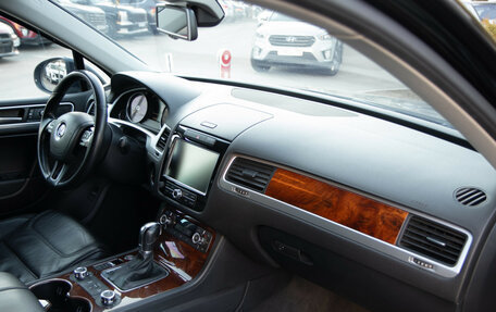 Volkswagen Touareg III, 2013 год, 2 388 000 рублей, 7 фотография