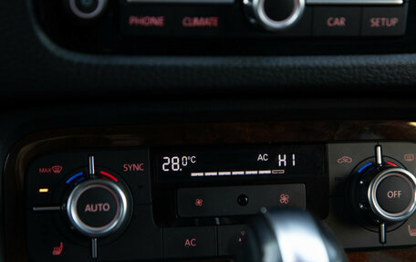 Volkswagen Touareg III, 2013 год, 2 388 000 рублей, 17 фотография