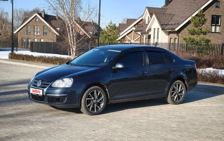Volkswagen Jetta VI, 2010 год, 670 000 рублей, 2 фотография