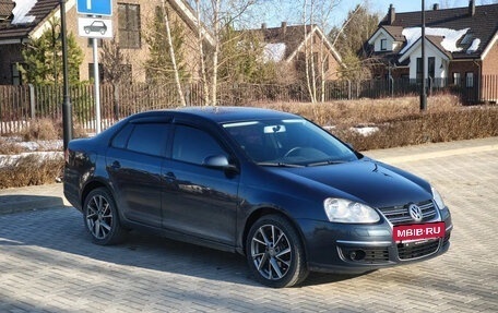Volkswagen Jetta VI, 2010 год, 670 000 рублей, 8 фотография