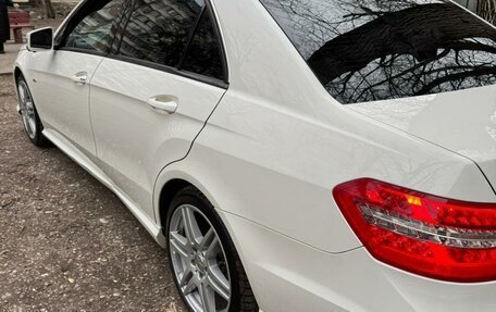 Mercedes-Benz E-Класс, 2011 год, 1 450 000 рублей, 17 фотография