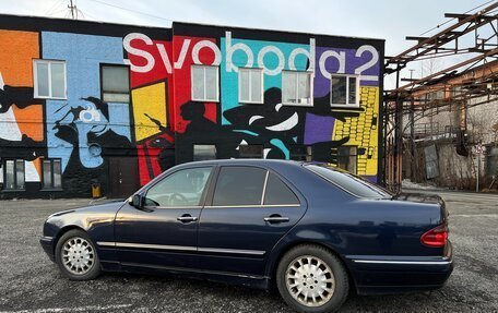 Mercedes-Benz E-Класс, 2001 год, 969 000 рублей, 4 фотография