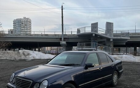 Mercedes-Benz E-Класс, 2001 год, 969 000 рублей, 2 фотография