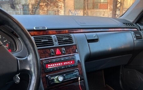 Mercedes-Benz E-Класс, 2001 год, 969 000 рублей, 16 фотография