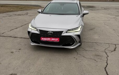 Toyota Avalon, 2022 год, 3 700 000 рублей, 1 фотография