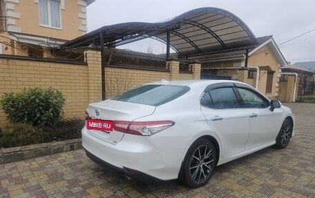 Toyota Camry, 2021 год, 3 950 000 рублей, 4 фотография