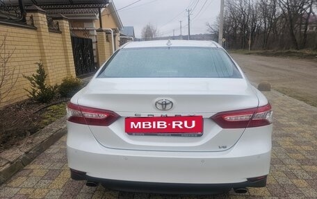 Toyota Camry, 2021 год, 3 950 000 рублей, 5 фотография