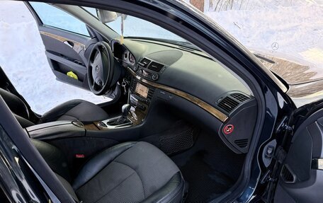 Mercedes-Benz E-Класс, 2004 год, 750 000 рублей, 22 фотография