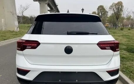 Volkswagen T-Roc I, 2022 год, 1 784 000 рублей, 5 фотография