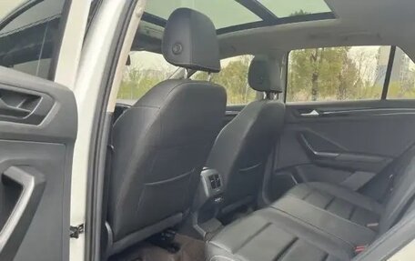 Volkswagen T-Roc I, 2022 год, 1 784 000 рублей, 9 фотография