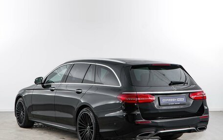 Mercedes-Benz E-Класс, 2019 год, 4 399 050 рублей, 2 фотография