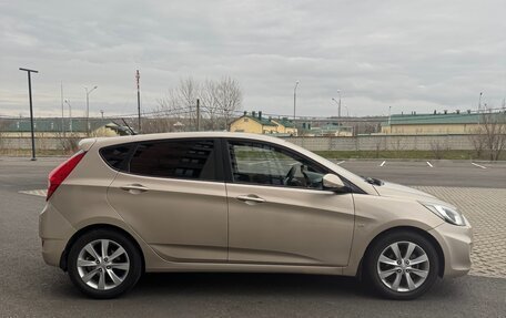 Hyundai Solaris II рестайлинг, 2011 год, 815 000 рублей, 4 фотография