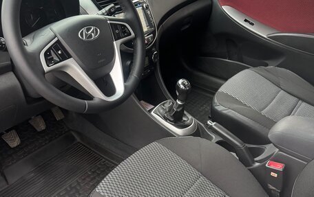 Hyundai Solaris II рестайлинг, 2011 год, 815 000 рублей, 8 фотография