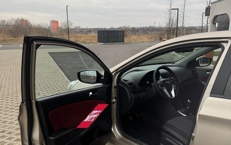 Hyundai Solaris II рестайлинг, 2011 год, 815 000 рублей, 7 фотография