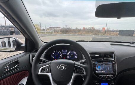 Hyundai Solaris II рестайлинг, 2011 год, 815 000 рублей, 9 фотография