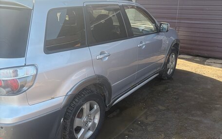 Mitsubishi Outlander III рестайлинг 3, 2004 год, 430 000 рублей, 6 фотография