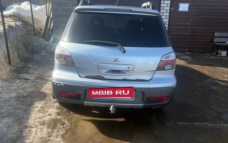 Mitsubishi Outlander III рестайлинг 3, 2004 год, 430 000 рублей, 8 фотография