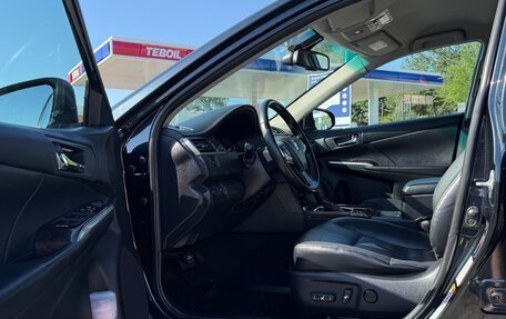 Toyota Camry, 2017 год, 2 300 000 рублей, 6 фотография