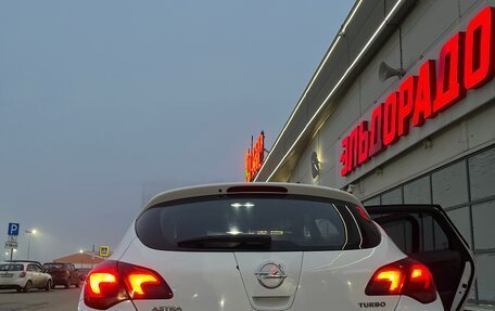 Opel Astra J, 2011 год, 670 000 рублей, 4 фотография