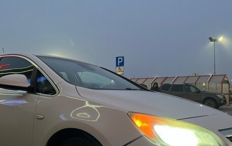 Opel Astra J, 2011 год, 670 000 рублей, 8 фотография