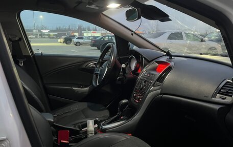 Opel Astra J, 2011 год, 670 000 рублей, 19 фотография